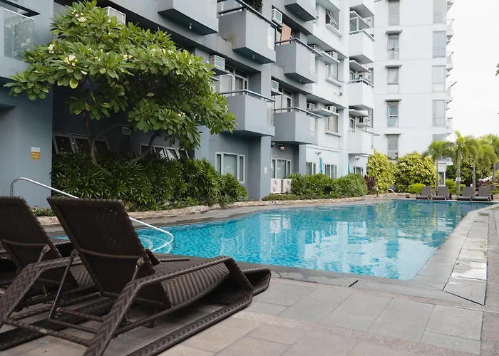 Cubao Manhattan Heights Residential Tc10n - Bright With Pool, Balcony - Next To Alimall And Sm - Walking Distance To Araneta Coliseum And Gateway Mall In Cubao Quezon - Staycations By Sms Apartamento