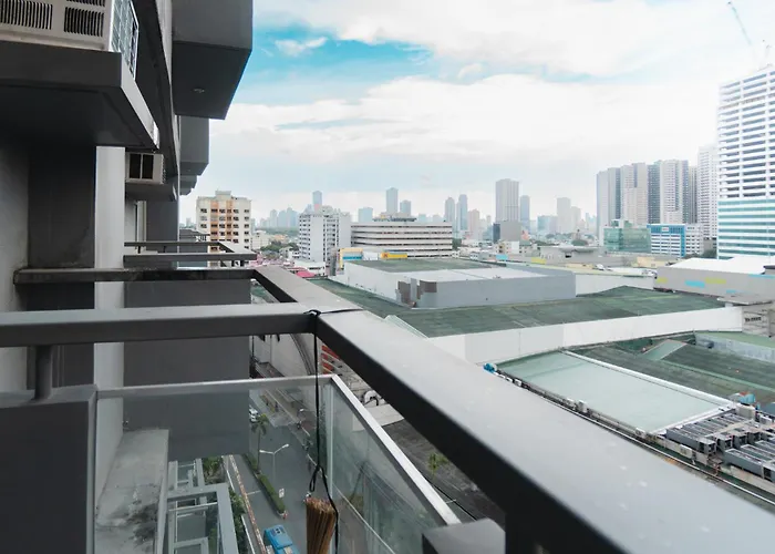 Cubao Manhattan Heights Residential Tc10n - Bright With Pool, Balcony - Next To Alimall And Sm - Walking Distance To Araneta Coliseum And Gateway Mall In Cubao Quezon - Staycations By Sms Apartment Manila